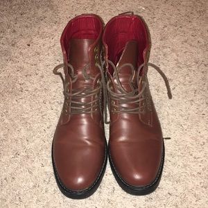 Men 9 boots never worn